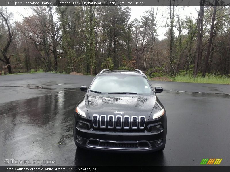 Diamond Black Crystal Pearl / Black/Light Frost Beige 2017 Jeep Cherokee Limited