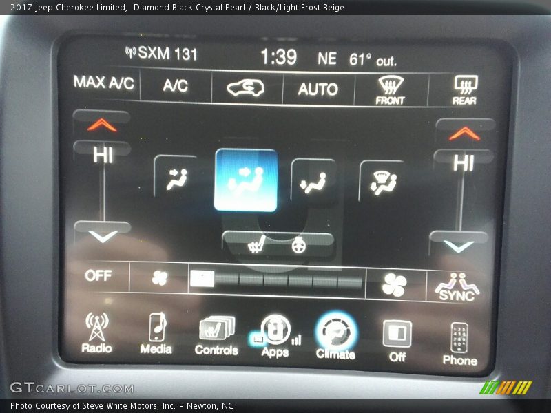 Diamond Black Crystal Pearl / Black/Light Frost Beige 2017 Jeep Cherokee Limited