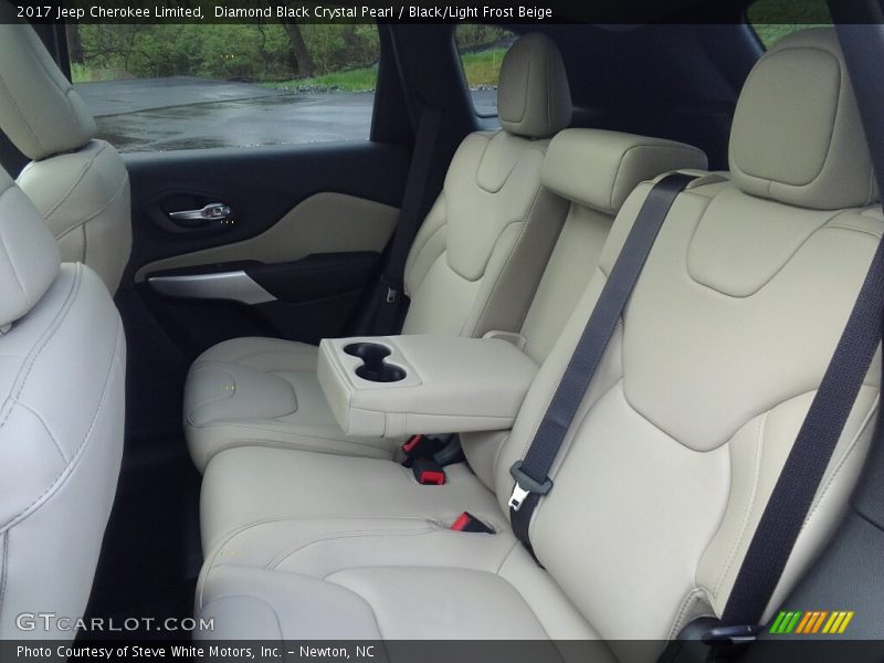 Diamond Black Crystal Pearl / Black/Light Frost Beige 2017 Jeep Cherokee Limited