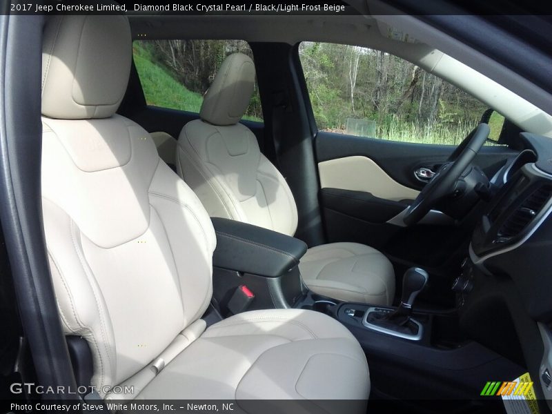 Diamond Black Crystal Pearl / Black/Light Frost Beige 2017 Jeep Cherokee Limited