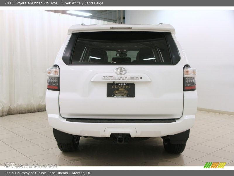 Super White / Sand Beige 2015 Toyota 4Runner SR5 4x4