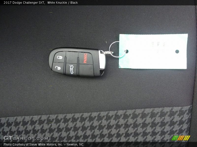 White Knuckle / Black 2017 Dodge Challenger SXT