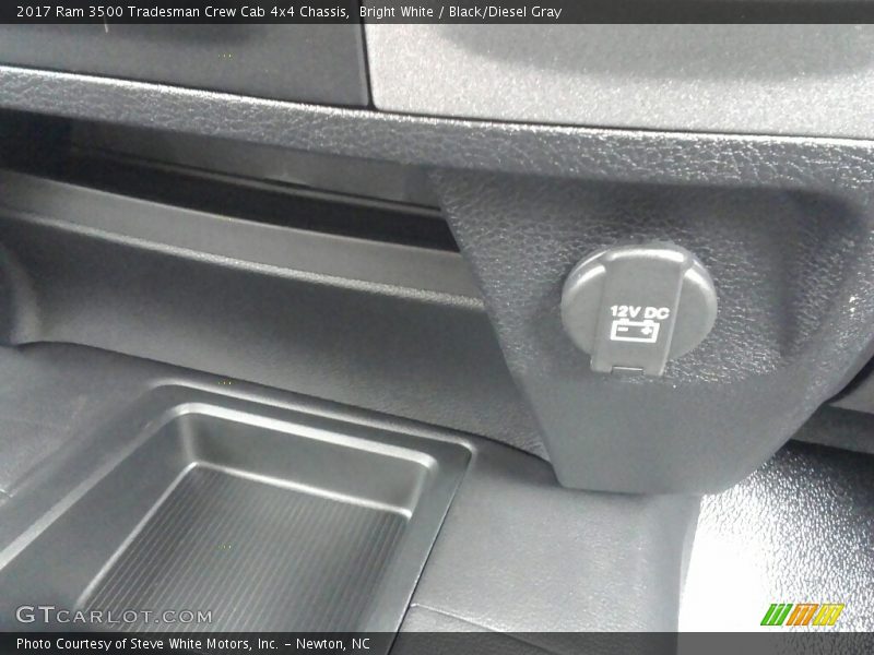 Bright White / Black/Diesel Gray 2017 Ram 3500 Tradesman Crew Cab 4x4 Chassis