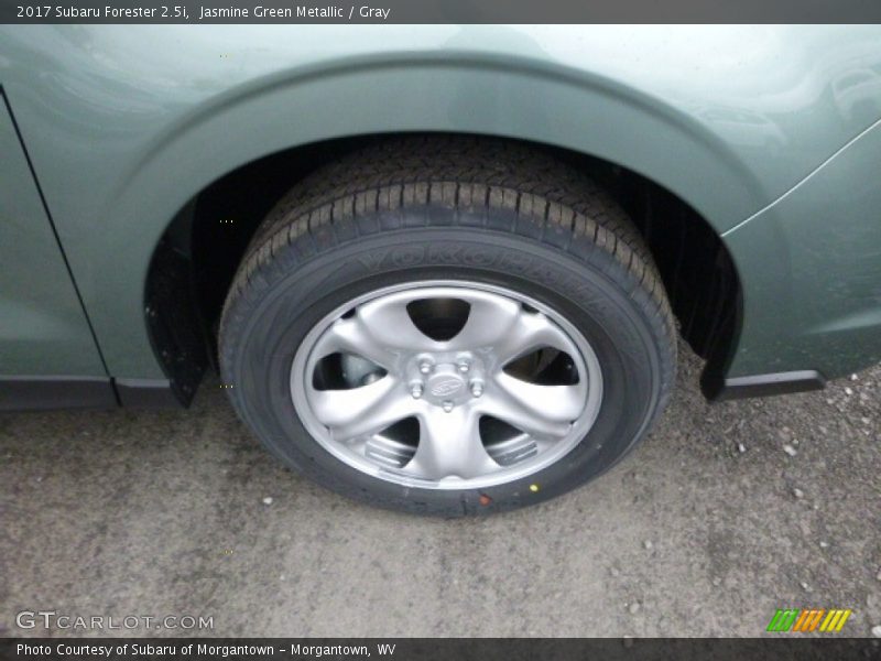 Jasmine Green Metallic / Gray 2017 Subaru Forester 2.5i