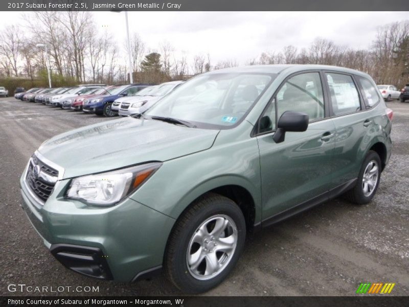 Front 3/4 View of 2017 Forester 2.5i