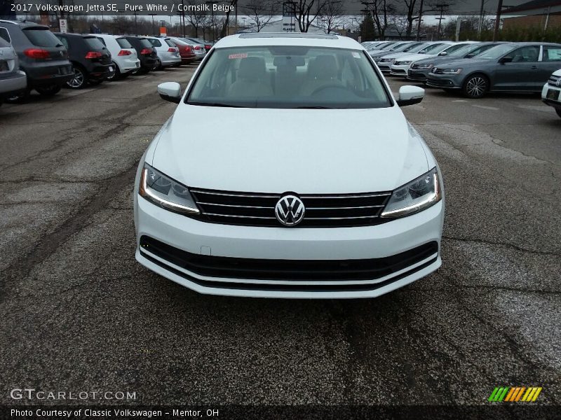 Pure White / Cornsilk Beige 2017 Volkswagen Jetta SE
