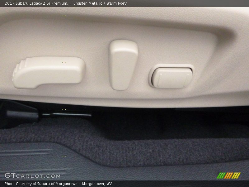 Tungsten Metallic / Warm Ivory 2017 Subaru Legacy 2.5i Premium
