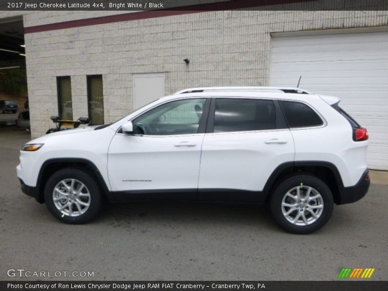 Bright White / Black 2017 Jeep Cherokee Latitude 4x4