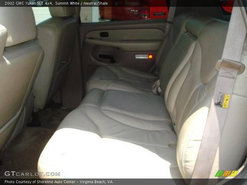 Summit White / Neutral/Shale 2002 GMC Yukon SLT 4x4