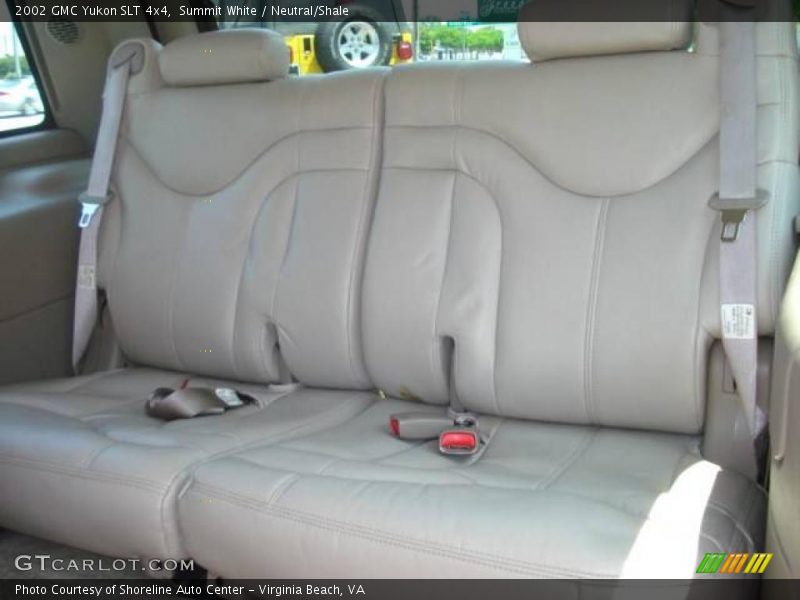 Summit White / Neutral/Shale 2002 GMC Yukon SLT 4x4