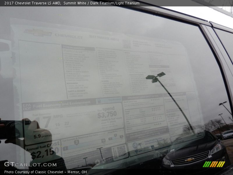 Summit White / Dark Titanium/Light Titanium 2017 Chevrolet Traverse LS AWD