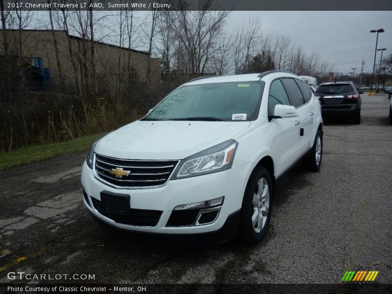 Summit White / Ebony 2017 Chevrolet Traverse LT AWD