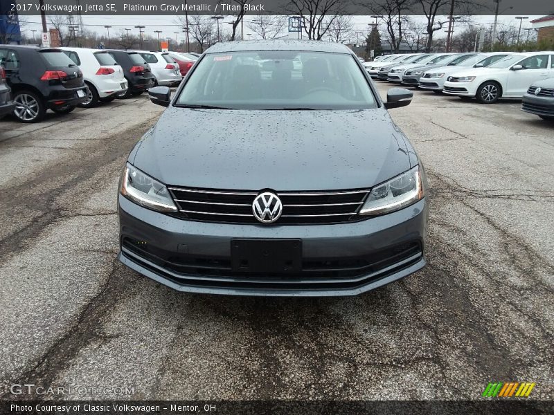Platinum Gray Metallic / Titan Black 2017 Volkswagen Jetta SE
