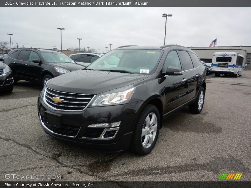 Tungsten Metallic / Dark Titanium/Light Titanium 2017 Chevrolet Traverse LT