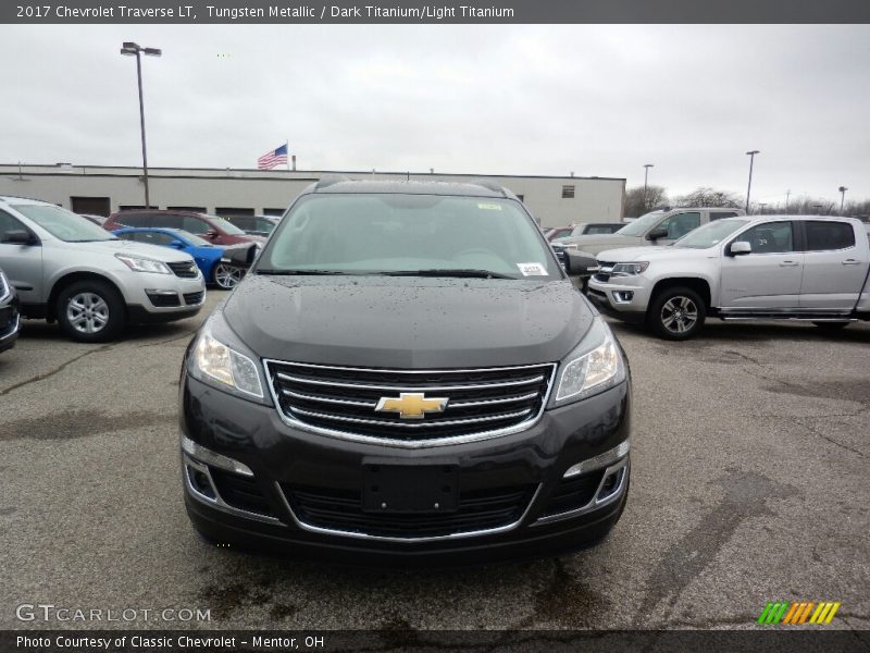 Tungsten Metallic / Dark Titanium/Light Titanium 2017 Chevrolet Traverse LT