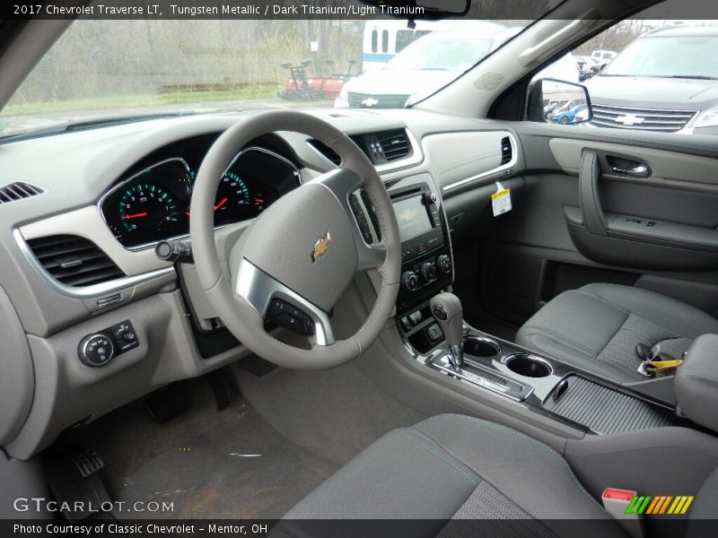 Tungsten Metallic / Dark Titanium/Light Titanium 2017 Chevrolet Traverse LT