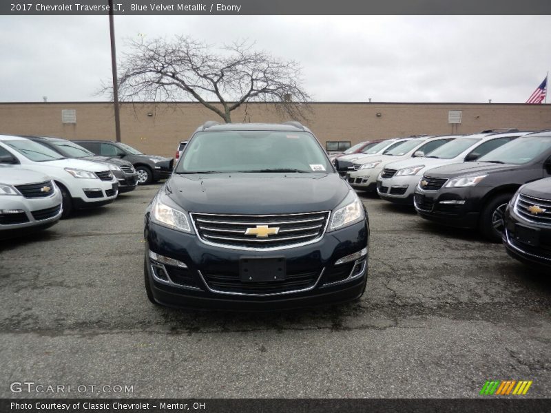 Blue Velvet Metallic / Ebony 2017 Chevrolet Traverse LT