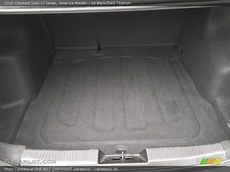 Silver Ice Metallic / Jet Black/Dark Titanium 2016 Chevrolet Sonic LT Sedan