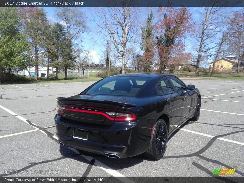 Pitch-Black / Black 2017 Dodge Charger SE