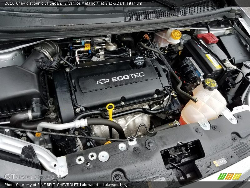 Silver Ice Metallic / Jet Black/Dark Titanium 2016 Chevrolet Sonic LT Sedan