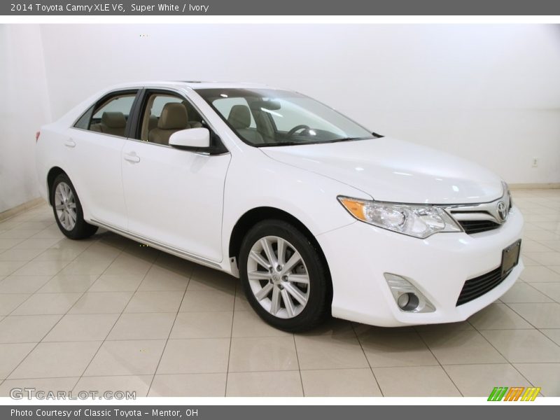 Super White / Ivory 2014 Toyota Camry XLE V6