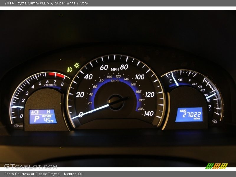 Super White / Ivory 2014 Toyota Camry XLE V6