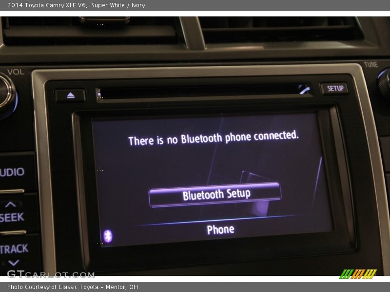 Super White / Ivory 2014 Toyota Camry XLE V6