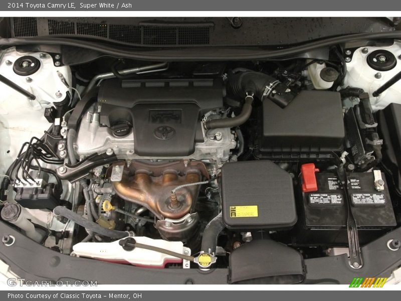 Super White / Ash 2014 Toyota Camry LE