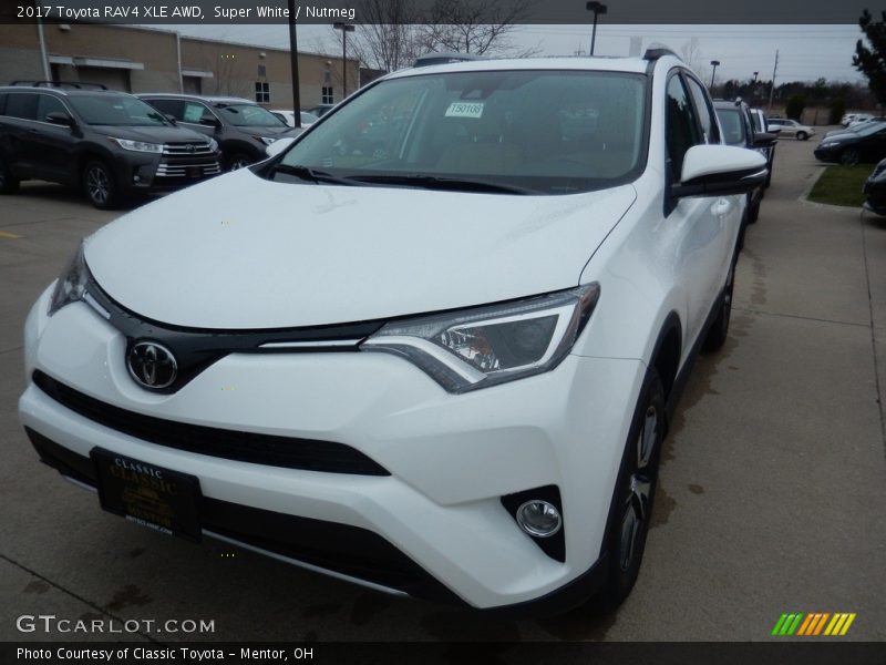 Super White / Nutmeg 2017 Toyota RAV4 XLE AWD