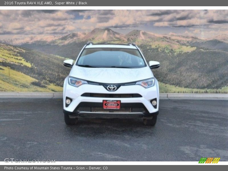 Super White / Black 2016 Toyota RAV4 XLE AWD