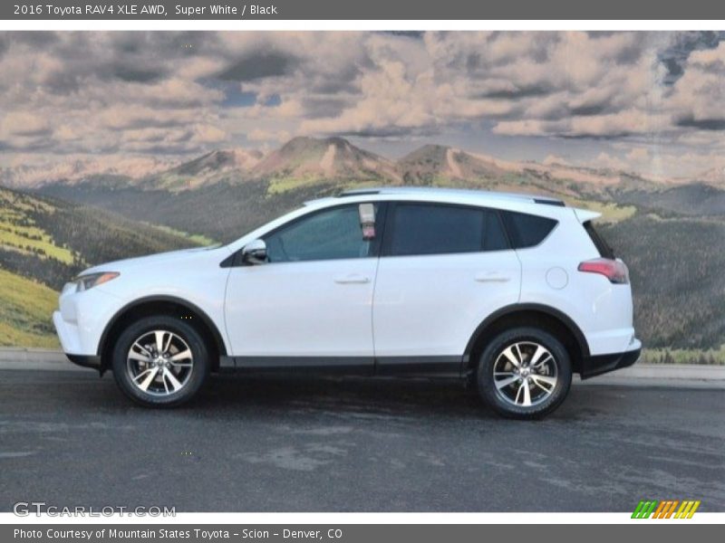 Super White / Black 2016 Toyota RAV4 XLE AWD