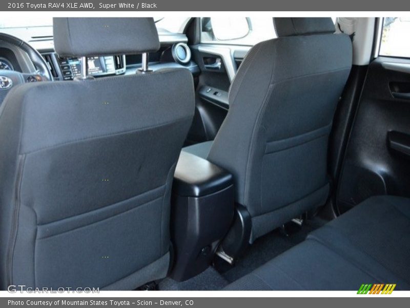 Super White / Black 2016 Toyota RAV4 XLE AWD