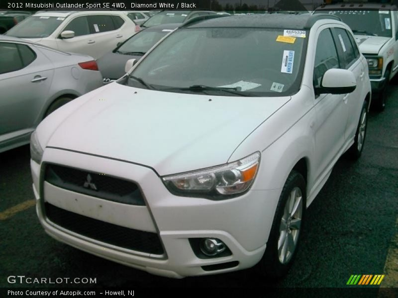 Diamond White / Black 2012 Mitsubishi Outlander Sport SE 4WD
