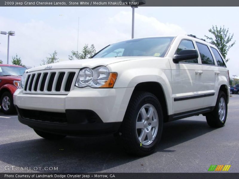 Stone White / Medium Khaki/Dark Khaki 2009 Jeep Grand Cherokee Laredo
