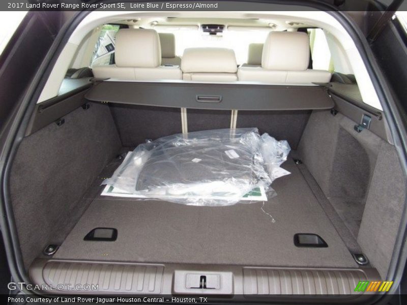  2017 Range Rover Sport SE Trunk