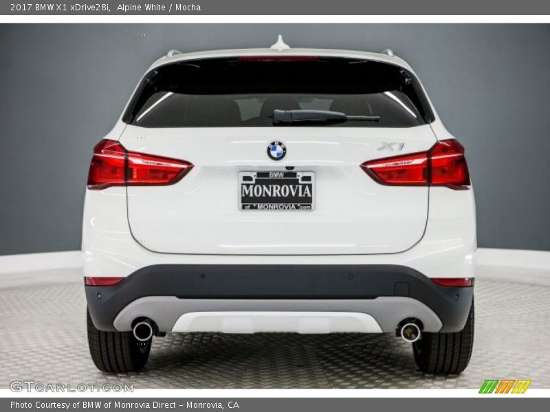Alpine White / Mocha 2017 BMW X1 xDrive28i