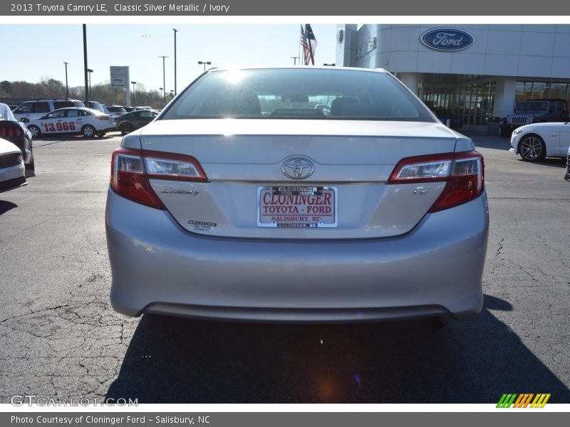 Classic Silver Metallic / Ivory 2013 Toyota Camry LE