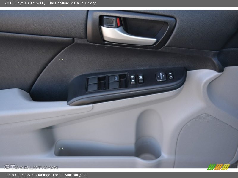 Classic Silver Metallic / Ivory 2013 Toyota Camry LE