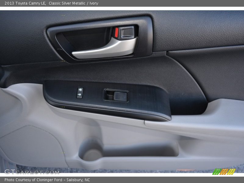 Classic Silver Metallic / Ivory 2013 Toyota Camry LE