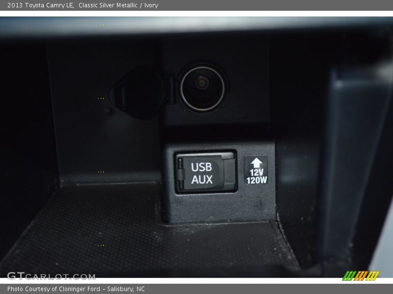 Classic Silver Metallic / Ivory 2013 Toyota Camry LE