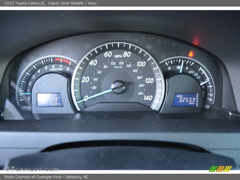 Classic Silver Metallic / Ivory 2013 Toyota Camry LE
