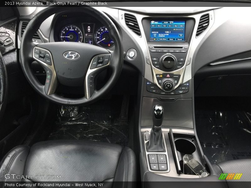 Black Onyx Pearl / Graphite Black 2013 Hyundai Azera
