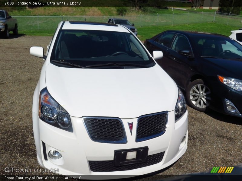 Ultra White / Ebony 2009 Pontiac Vibe GT