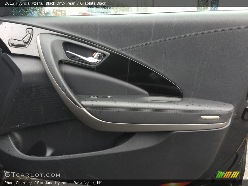Black Onyx Pearl / Graphite Black 2013 Hyundai Azera