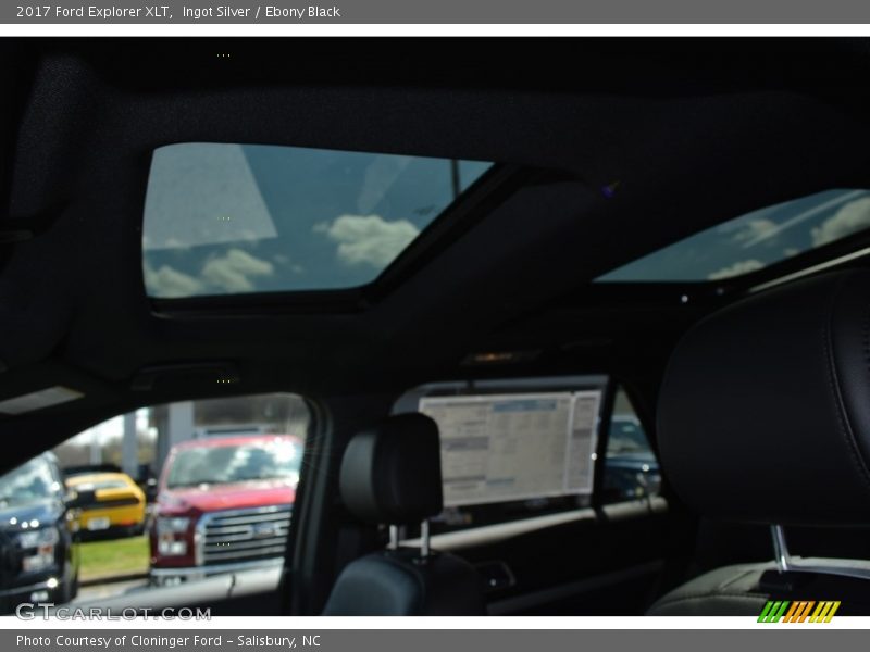 Ingot Silver / Ebony Black 2017 Ford Explorer XLT