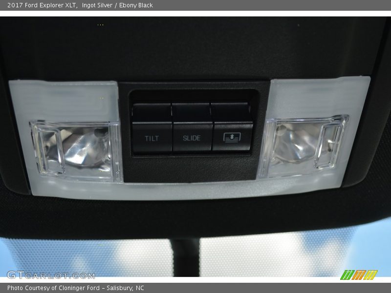 Ingot Silver / Ebony Black 2017 Ford Explorer XLT