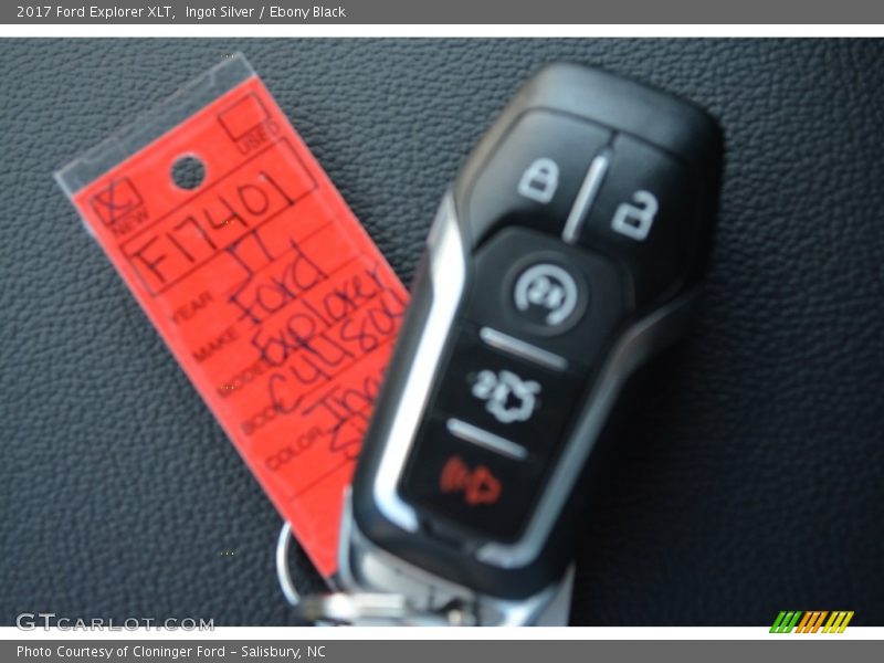 Ingot Silver / Ebony Black 2017 Ford Explorer XLT