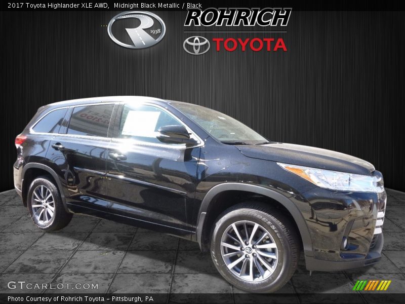 Midnight Black Metallic / Black 2017 Toyota Highlander XLE AWD