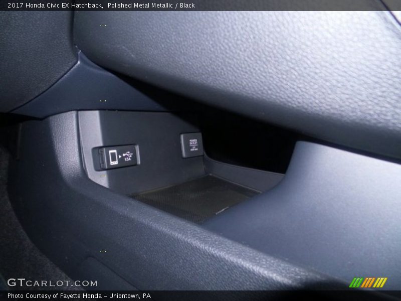Polished Metal Metallic / Black 2017 Honda Civic EX Hatchback