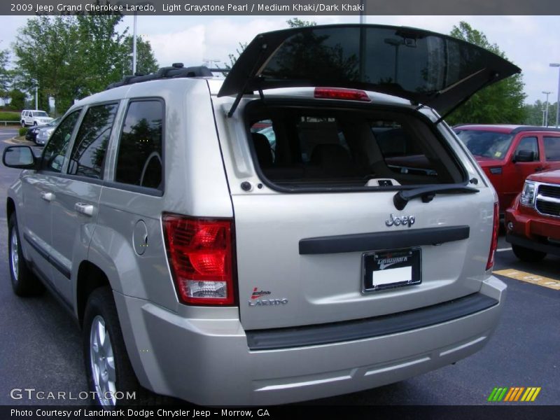 Light Graystone Pearl / Medium Khaki/Dark Khaki 2009 Jeep Grand Cherokee Laredo